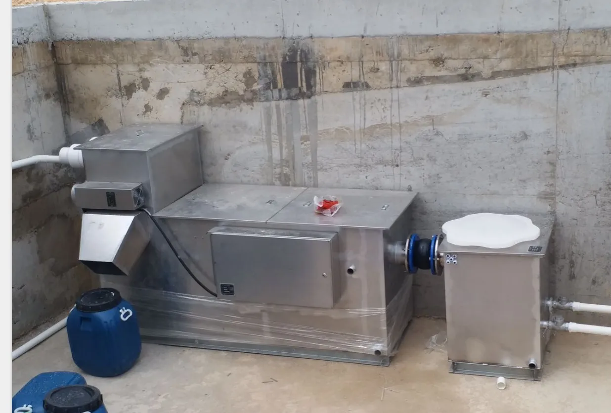 Automatic Grease Separator with Lifting System for a Canteen